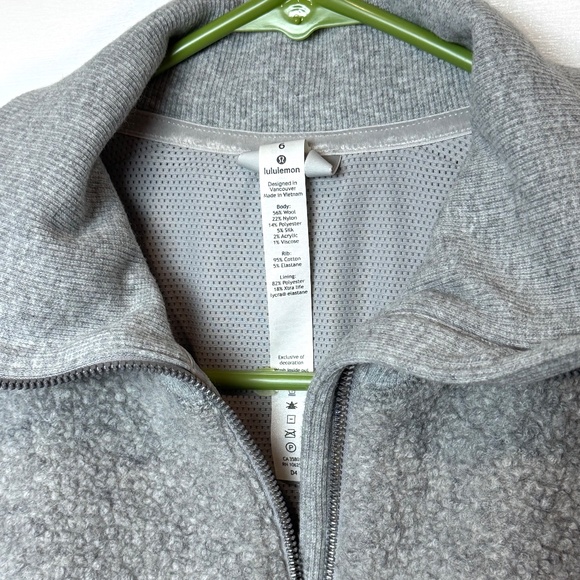 Lululemon Stand Out Sherpa 1/2 Zip Heathered Gray. Size 6 EUC - Picture 4 of 8